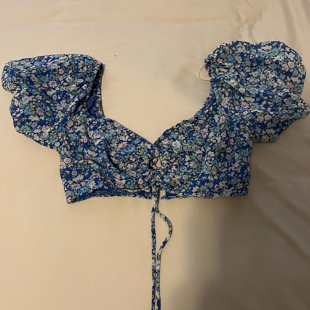 Wild Fable Blue Floral Puff Sleeve Crop Top